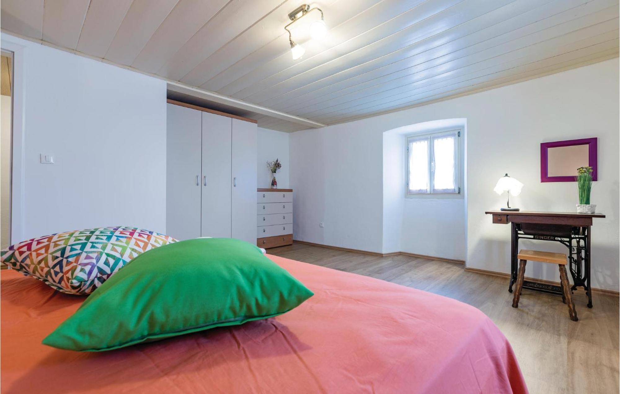 Cozy Home In Pazin With House A Panoramic View Exterior photo